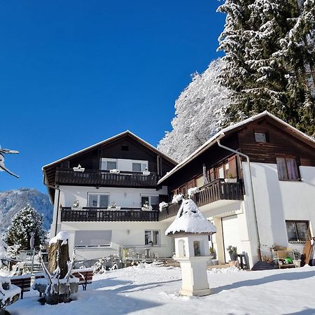 Ferienhaus Burgblick Треффен Екстер'єр фото