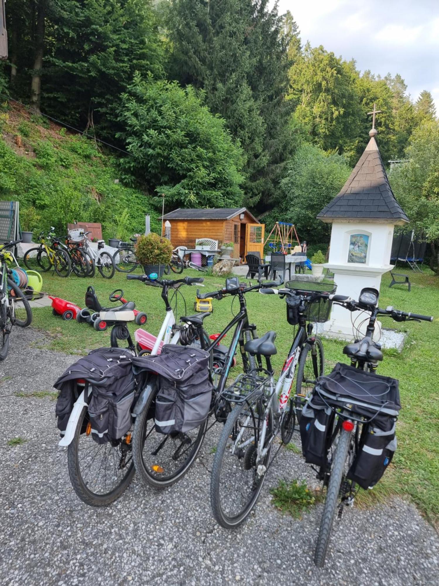 Ferienhaus Burgblick Треффен Екстер'єр фото