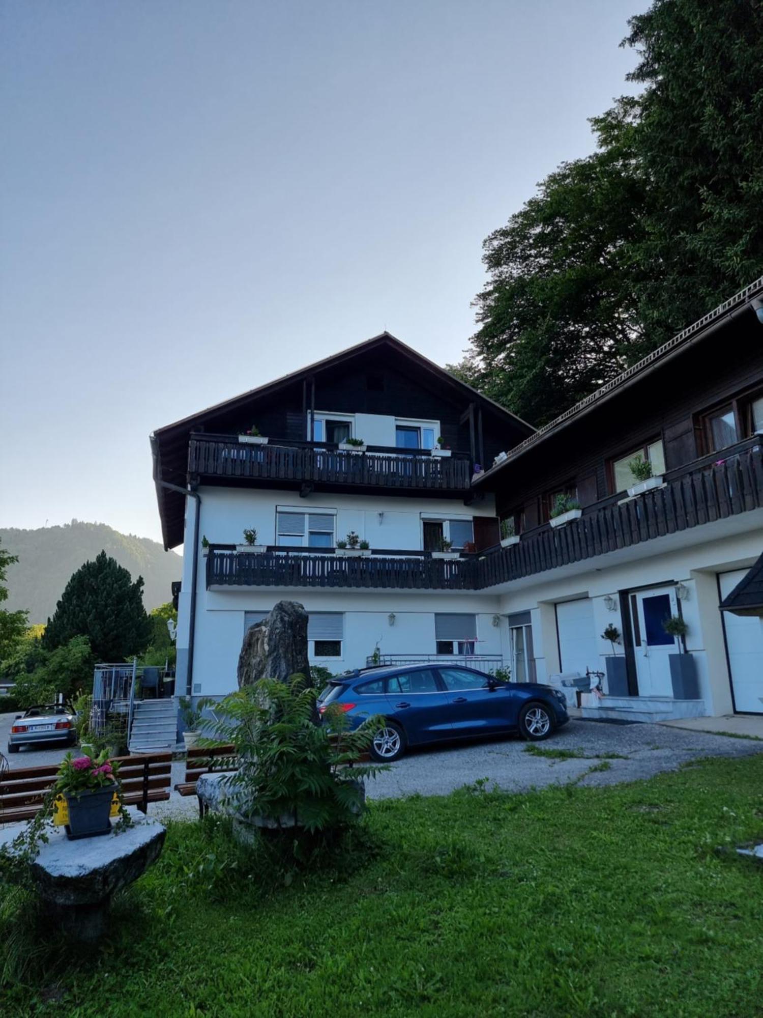 Ferienhaus Burgblick Треффен Екстер'єр фото