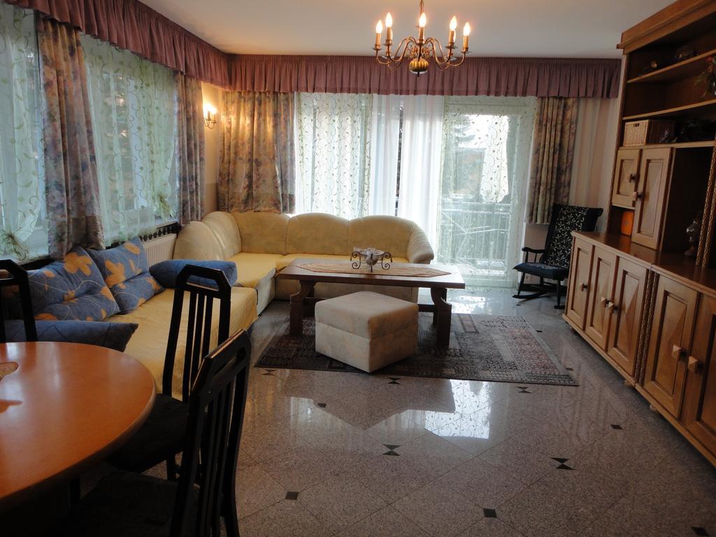 Ferienhaus Burgblick Треффен Екстер'єр фото