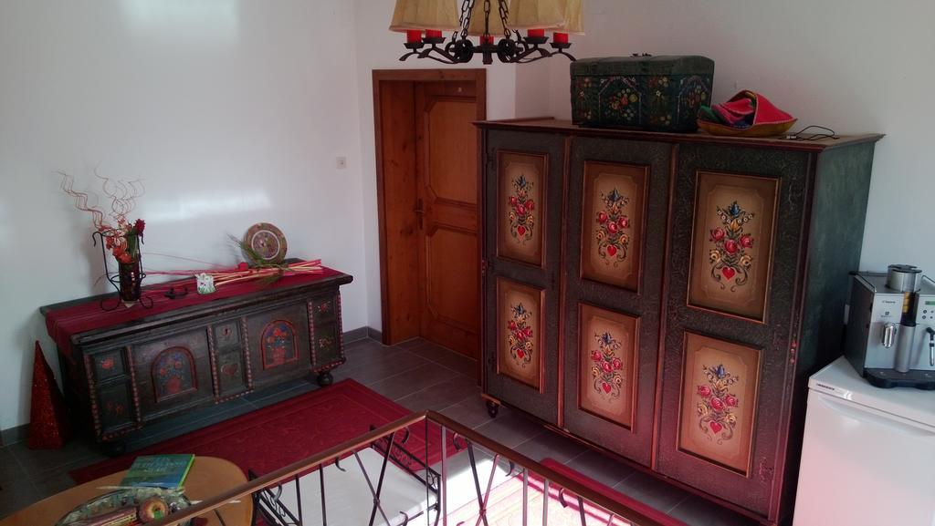 Ferienhaus Burgblick Треффен Екстер'єр фото